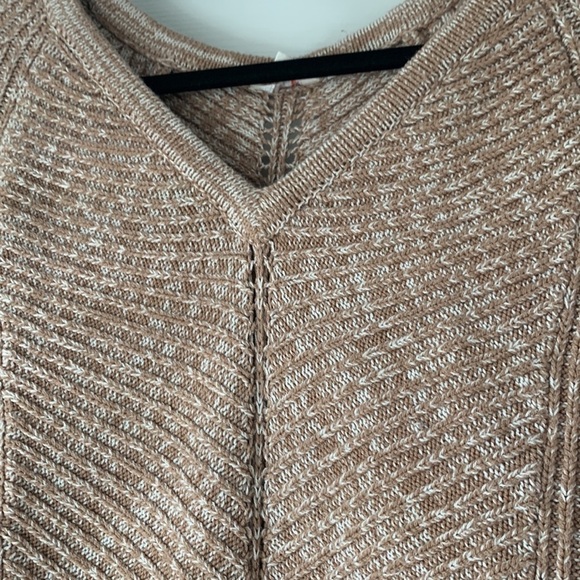 Guess Tan Sweater Small - Picture 6 of 8